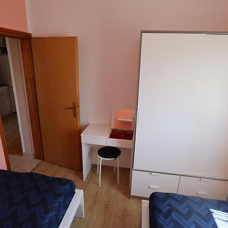 Apartman ˝Abaza˝ Vir Exterior photo