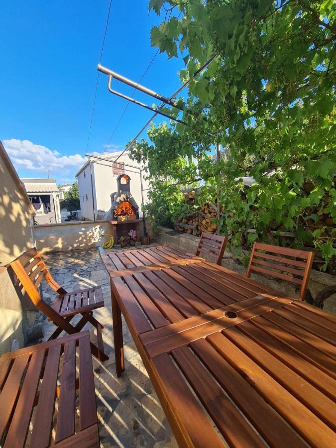 Apartman ˝Abaza˝ Vir Exterior photo